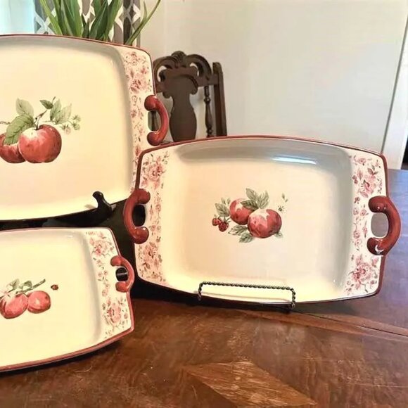 Pfaltzgraff Delicious | Set of Serving Trays | Nesting Platters - Picture 2 of 12